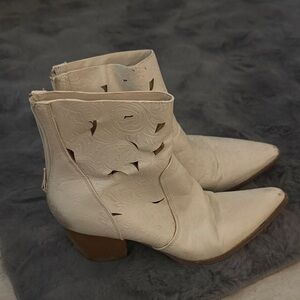 White Leather Ankle Boots - Women’s Size 7.5